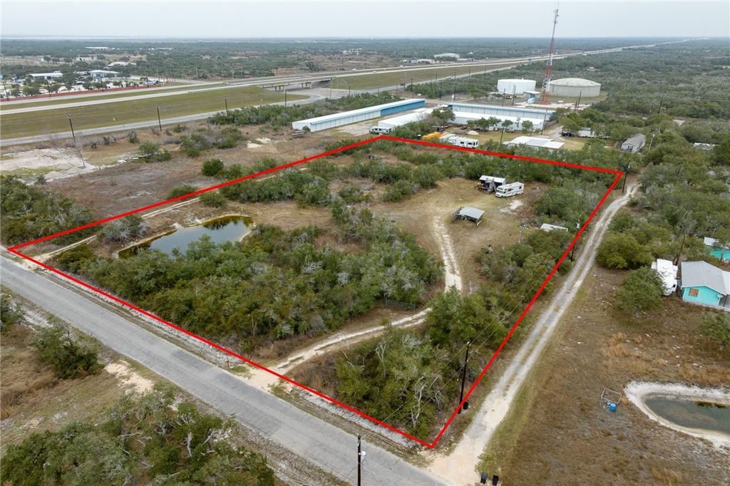 1272 Mack, Rockport, TX 78336 — exterior