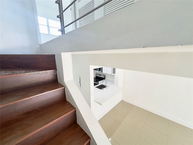 8010 SW 152nd Ave 211, Miami, FL 33193