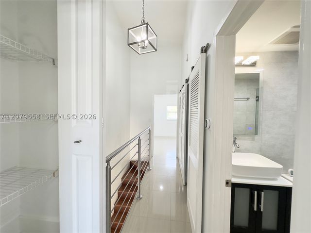 8010 SW 152nd Ave 211, Miami, FL 33193