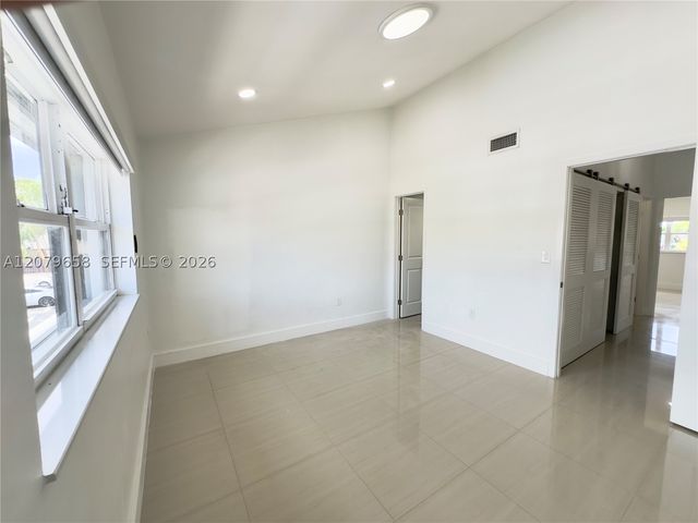 8010 SW 152nd Ave 211, Miami, FL 33193