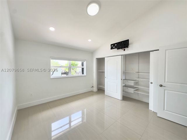 8010 SW 152nd Ave 211, Miami, FL 33193