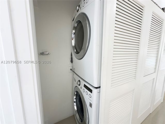 8010 SW 152nd Ave 211, Miami, FL 33193