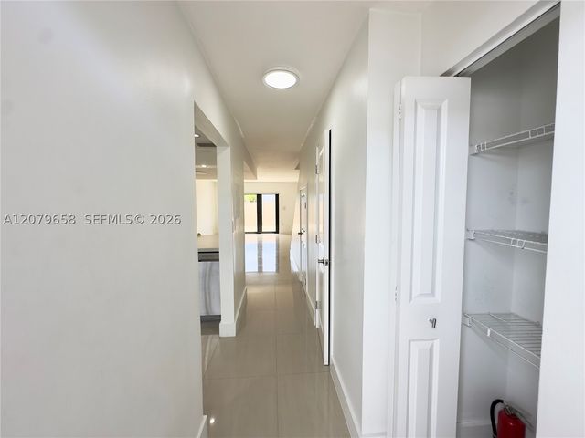 8010 SW 152nd Ave 211, Miami, FL 33193