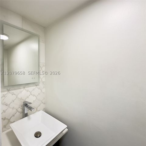 8010 SW 152nd Ave 211, Miami, FL 33193