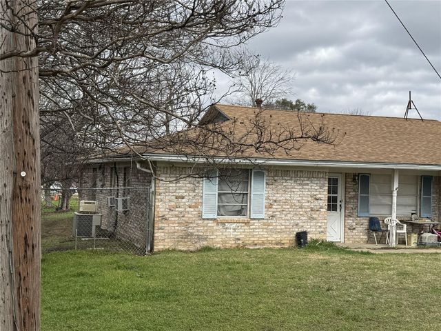 106 N 7th Street E, Dawson, TX 76639