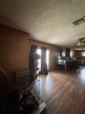 106 N 7th Street E, Dawson, TX 76639