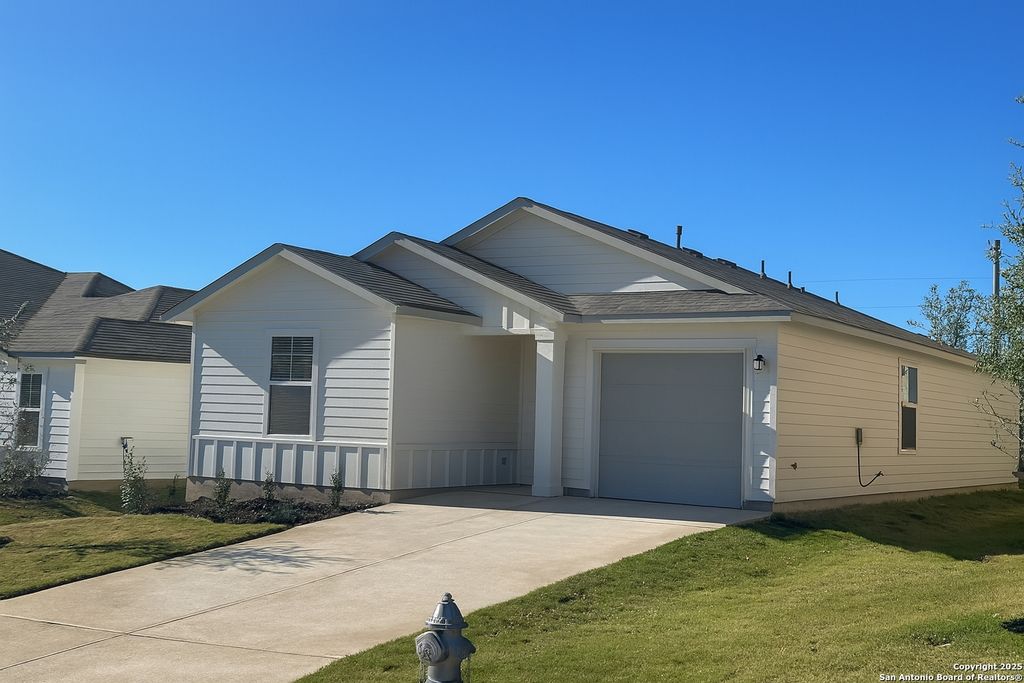 1047 Cozumel Emerald, San Antonio, TX 78253