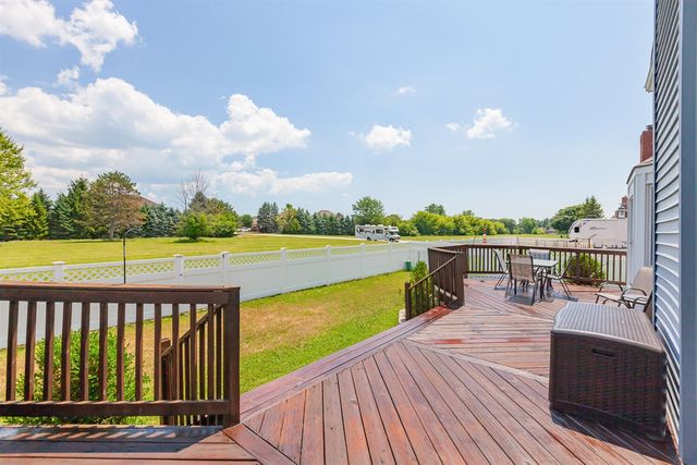 32321 Liparoto Drive, Rockwood, MI 48173