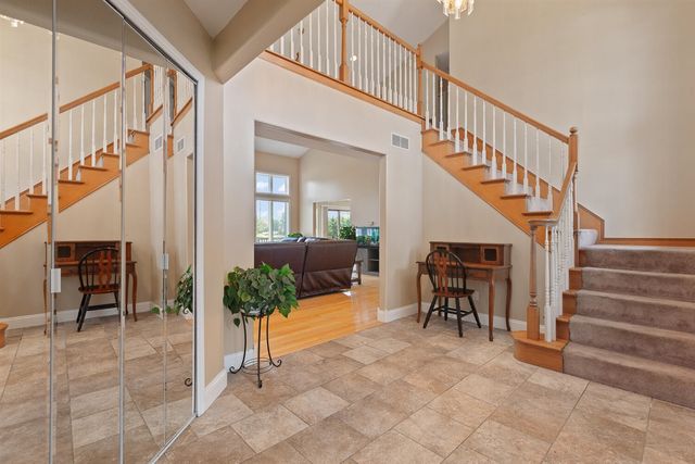 32321 Liparoto Drive, Rockwood, MI 48173