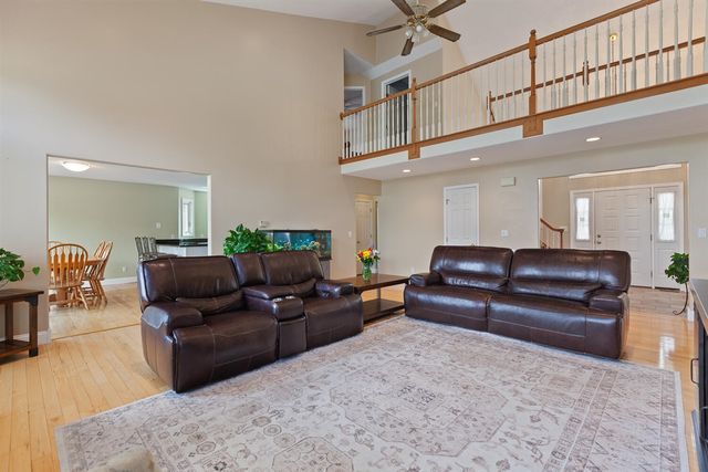 32321 Liparoto Drive, Rockwood, MI 48173