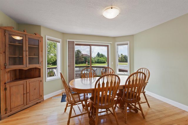 32321 Liparoto Drive, Rockwood, MI 48173