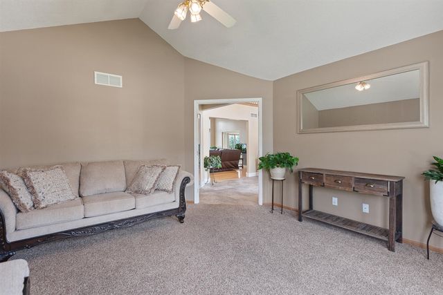 32321 Liparoto Drive, Rockwood, MI 48173