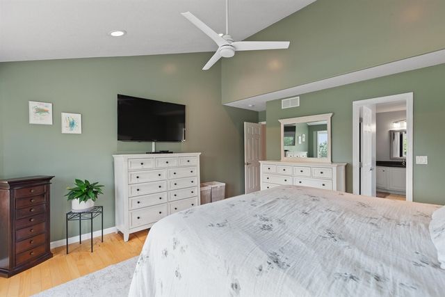 32321 Liparoto Drive, Rockwood, MI 48173