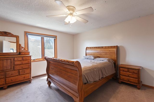 32321 Liparoto Drive, Rockwood, MI 48173