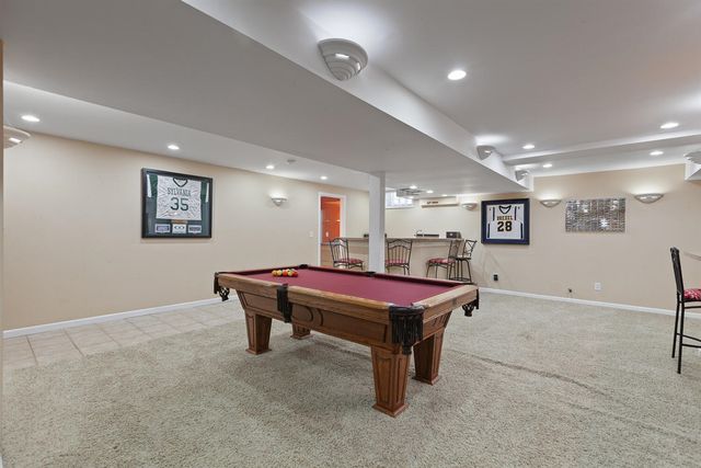 32321 Liparoto Drive, Rockwood, MI 48173