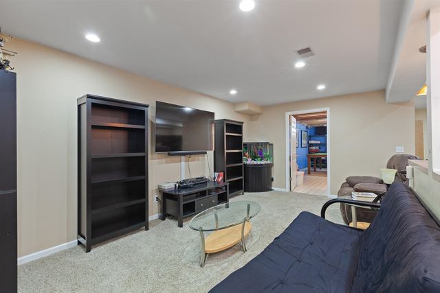 32321 Liparoto Drive, Rockwood, MI 48173