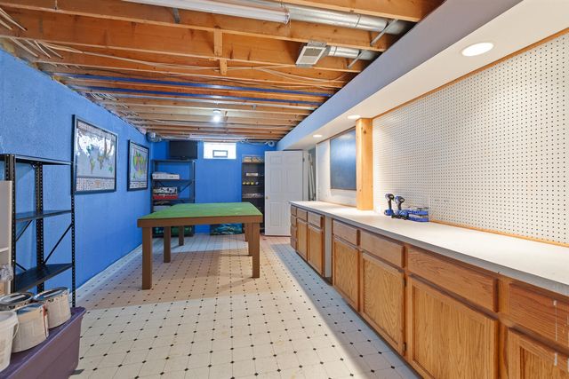 32321 Liparoto Drive, Rockwood, MI 48173