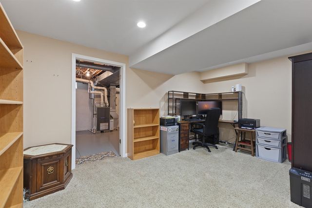 32321 Liparoto Drive, Rockwood, MI 48173
