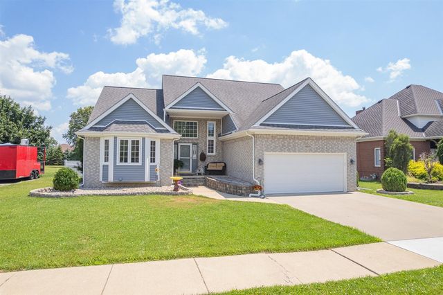32321 Liparoto Drive, Rockwood, MI 48173