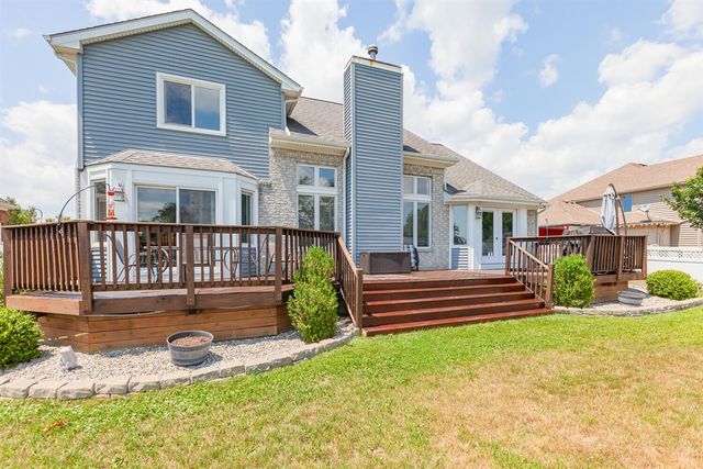 32321 Liparoto Drive, Rockwood, MI 48173