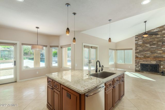 14040 S 24TH Way, Phoenix, AZ 85048