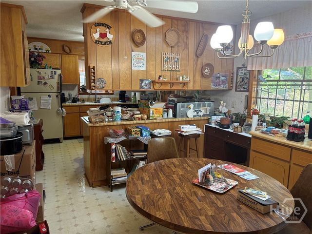 1005 Tara Avenue, Savannah, GA 31410