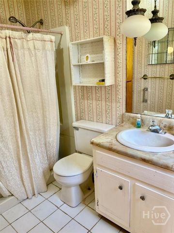 1005 Tara Avenue, Savannah, GA 31410
