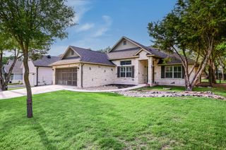 133 Augusta DR, Wimberley, TX 78676