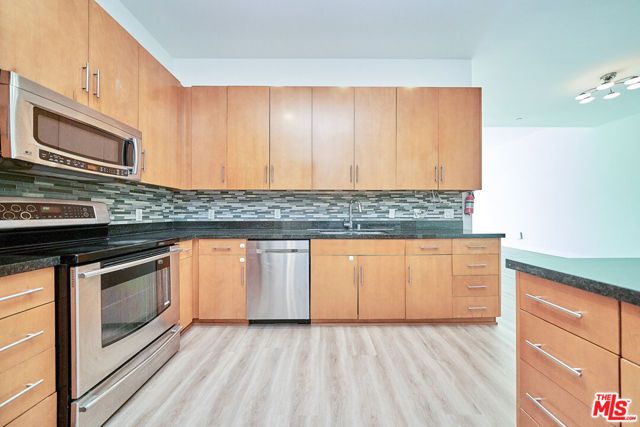 3223 W 6th Street 606, Los Angeles, CA 90020