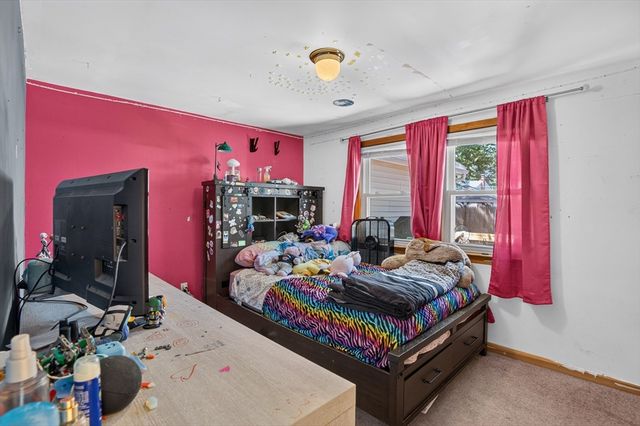 24 Temple St, Tewksbury, MA 01876