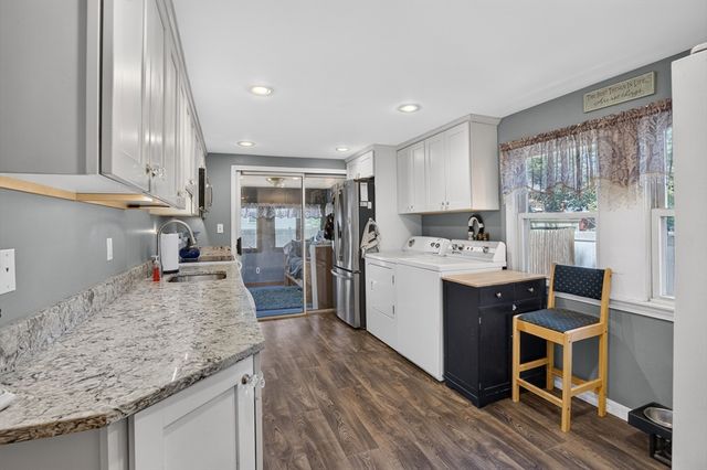 24 Temple St, Tewksbury, MA 01876