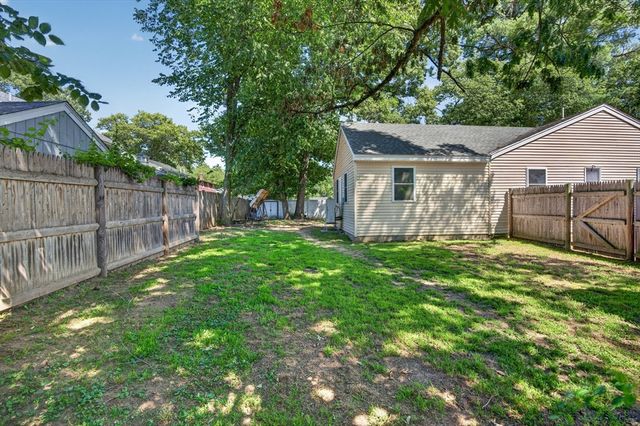 24 Temple St, Tewksbury, MA 01876
