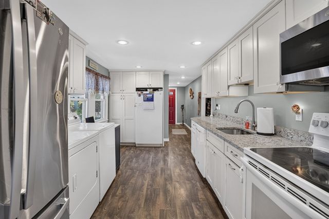24 Temple St, Tewksbury, MA 01876