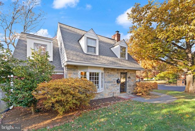 850 N KENSINGTON ST, Arlington, VA 22205