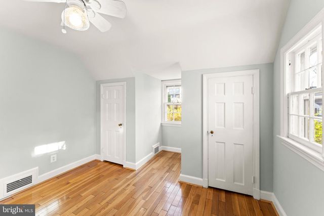 850 N KENSINGTON ST, Arlington, VA 22205