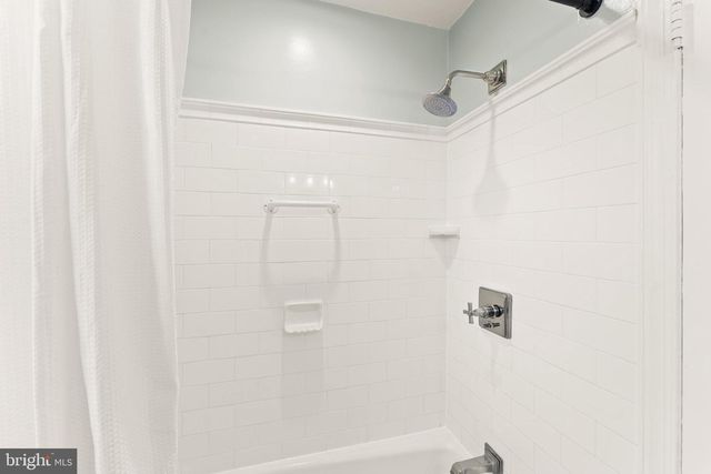 850 N KENSINGTON ST, Arlington, VA 22205