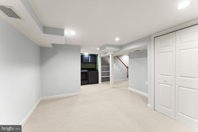 850 N KENSINGTON ST, Arlington, VA 22205