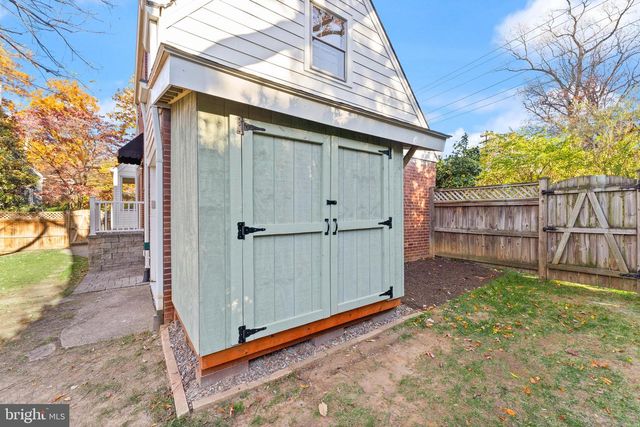 850 N KENSINGTON ST, Arlington, VA 22205