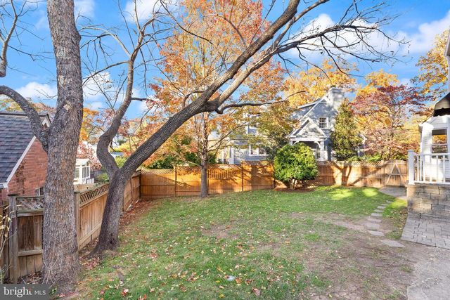 850 N KENSINGTON ST, Arlington, VA 22205