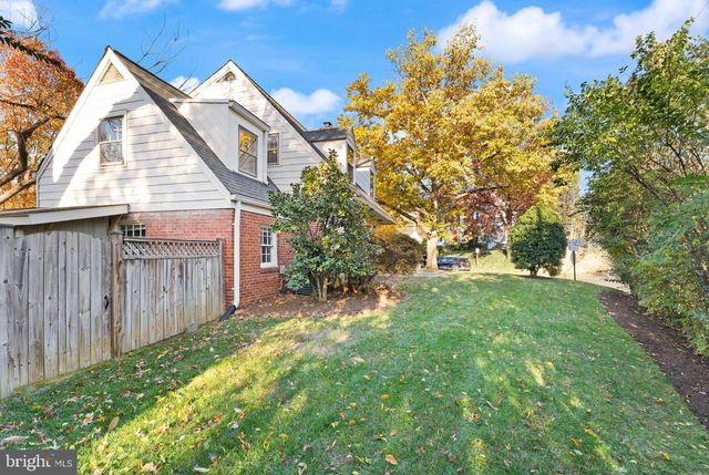 850 N KENSINGTON ST, Arlington, VA 22205