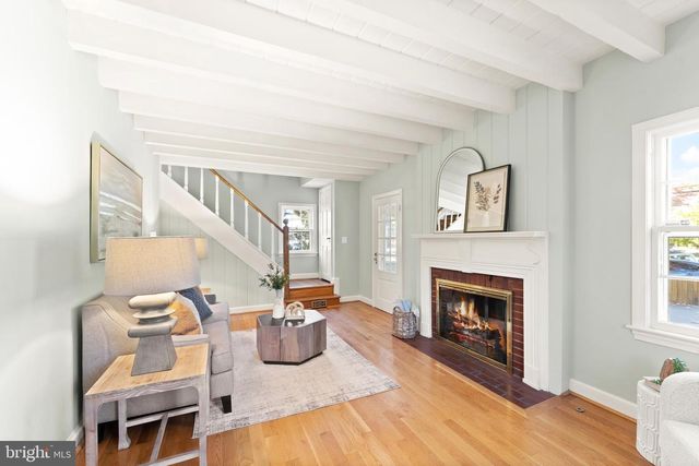 850 N KENSINGTON ST, Arlington, VA 22205