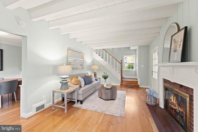 850 N KENSINGTON ST, Arlington, VA 22205