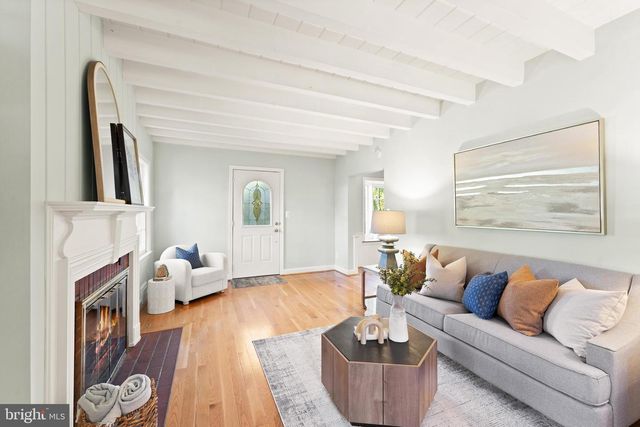 850 N KENSINGTON ST, Arlington, VA 22205