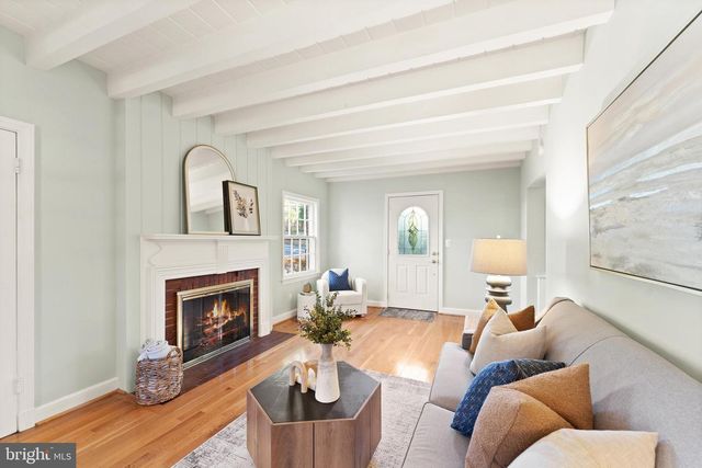 850 N KENSINGTON ST, Arlington, VA 22205