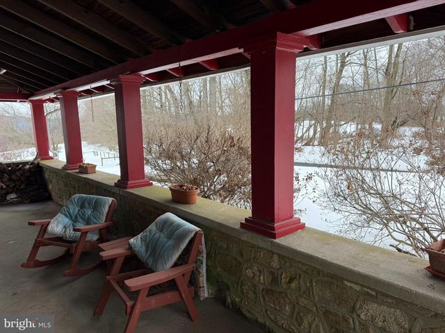 280 MAPLEFLOWER RD, Glenmoore, PA 19343