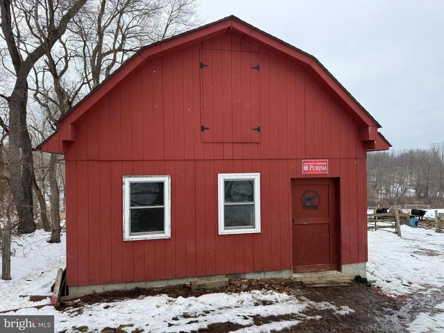 280 MAPLEFLOWER RD, Glenmoore, PA 19343