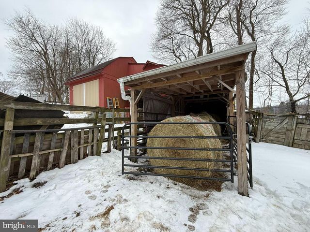 280 MAPLEFLOWER RD, Glenmoore, PA 19343