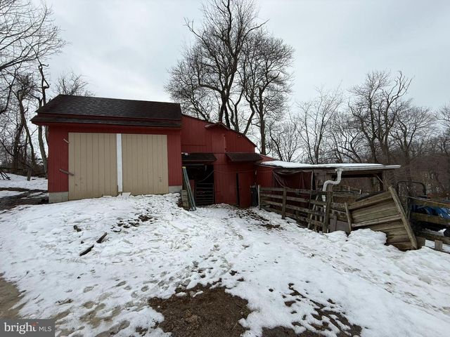 280 MAPLEFLOWER RD, Glenmoore, PA 19343