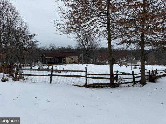 280 MAPLEFLOWER RD, Glenmoore, PA 19343