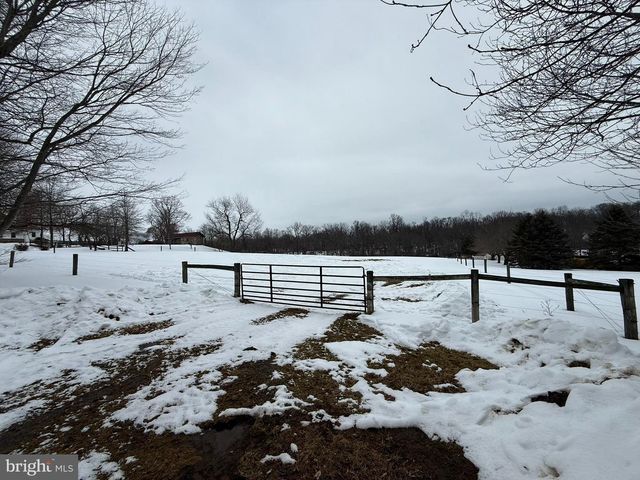 280 MAPLEFLOWER RD, Glenmoore, PA 19343